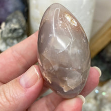 将图像加载到图库查看器中,Flower Agate Palm Stone #33