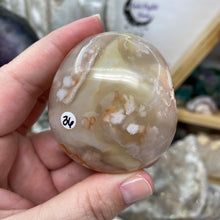 将图像加载到图库查看器中,Flower Agate Palm Stone #36