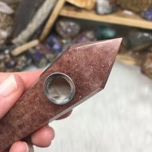 Bild in Galerie-Viewer laden, Strawberry Quartz Pipe
