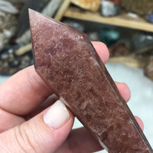 Bild in Galerie-Viewer laden, Strawberry Quartz Pipe