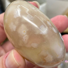 将图像加载到图库查看器中,Flower Agate Palm Stone #36