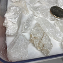 Chargez l'image dans la visionneuse de la galerie, Selenite Rough Set #36