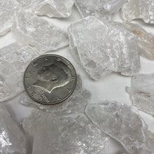 Chargez l'image dans la visionneuse de la galerie, Selenite Rough Set #36