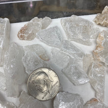 Chargez l'image dans la visionneuse de la galerie, Selenite Rough Set #37