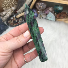 Bild in Galerie-Viewer laden, Zoisite Pipe
