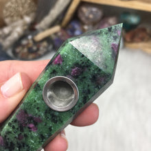 Bild in Galerie-Viewer laden, Zoisite Pipe