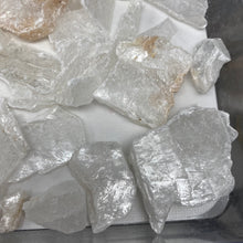 Chargez l'image dans la visionneuse de la galerie, Selenite Rough Set #39
