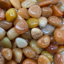 将图像加载到图库查看器中,Red/Orange Aventurine Tumbles