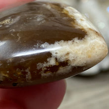 Bild in Galerie-Viewer laden, Brown Opal Heart #11