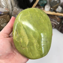 Bild in Galerie-Viewer laden, Green Opal Med-Large Freeform