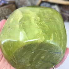 Bild in Galerie-Viewer laden, Green Opal Med-Large Freeform