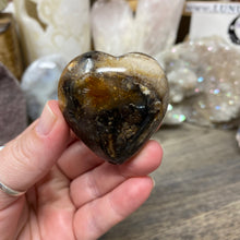 Bild in Galerie-Viewer laden, Brown Opal Heart #17