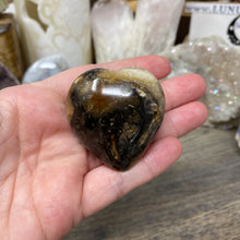 Bild in Galerie-Viewer laden, Brown Opal Heart #17