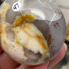 将图像加载到图库查看器中,Flower Agate Palm Stone #47