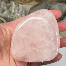 Bild in Galerie-Viewer laden, Rose Quartz Freeform