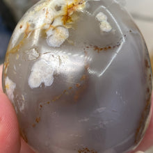 将图像加载到图库查看器中,Flower Agate Palm Stone #47