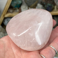 Bild in Galerie-Viewer laden, Rose Quartz Freeform