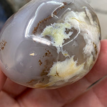 将图像加载到图库查看器中,Flower Agate Palm Stone #47