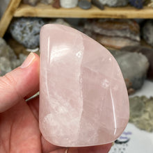Bild in Galerie-Viewer laden, Rose Quartz Freeform