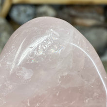 Bild in Galerie-Viewer laden, Rose Quartz Freeform
