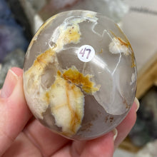 将图像加载到图库查看器中,Flower Agate Palm Stone #47