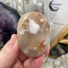 将图像加载到图库查看器中,Flower Agate Palm Stone #46