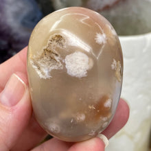将图像加载到图库查看器中,Flower Agate Palm Stone #46
