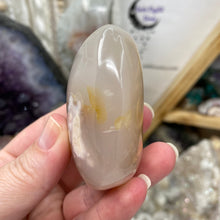 将图像加载到图库查看器中,Flower Agate Palm Stone #49