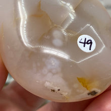 将图像加载到图库查看器中,Flower Agate Palm Stone #49