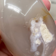 将图像加载到图库查看器中,Flower Agate Palm Stone #49