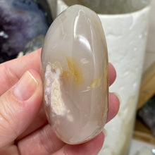 将图像加载到图库查看器中,Flower Agate Palm Stone #49