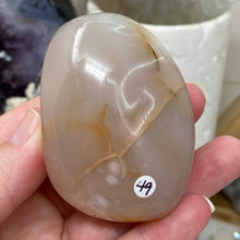 将图像加载到图库查看器中,Flower Agate Palm Stone #49