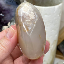 将图像加载到图库查看器中,Flower Agate Palm Stone #49