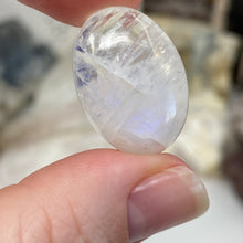 Load image into Gallery viewer, Rainbow Moonstone Cabochon #09 AAA Grade