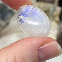 Load image into Gallery viewer, Rainbow Moonstone Cabochon #09 AAA Grade