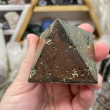 Bild in Galerie-Viewer laden, Pyrite Pyramid #04