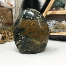 Bild in Galerie-Viewer laden, Ocean Jasper Freeform