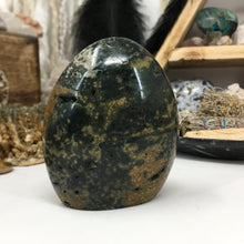 Bild in Galerie-Viewer laden, Ocean Jasper Freeform