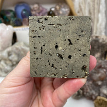 Bild in Galerie-Viewer laden, Pyrite Pyramid #08
