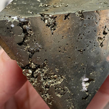 Bild in Galerie-Viewer laden, Pyrite Pyramid #08