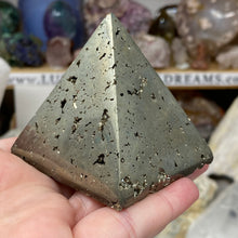Bild in Galerie-Viewer laden, Pyrite Pyramid #09
