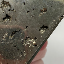 Bild in Galerie-Viewer laden, Pyrite Pyramid #11