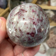 Bild in Galerie-Viewer laden, Rubellite Large Egg #03