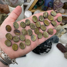 Load image into Gallery viewer, Pyrite 16x12mm Oval Cabochons