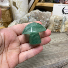 将图像加载到图库查看器中,Fluorite Mushroom #12