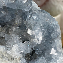 Bild in Galerie-Viewer laden, Celestite Rough Cluster #80