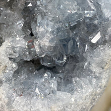 Bild in Galerie-Viewer laden, Celestite Rough Cluster #80
