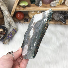 Chargez l'image dans la visionneuse de la galerie, <transcy>Agate mousse verte brute non polie</transcy>