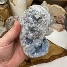 Bild in Galerie-Viewer laden, Celestite Rough Cluster #81