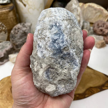 Bild in Galerie-Viewer laden, Celestite Rough Cluster #81